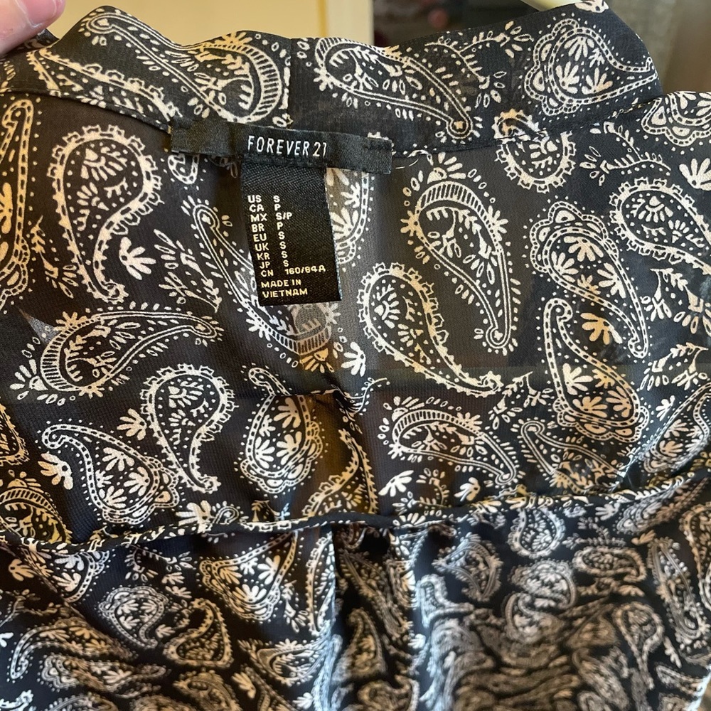 Forever 21 top - Picture 2 of 3